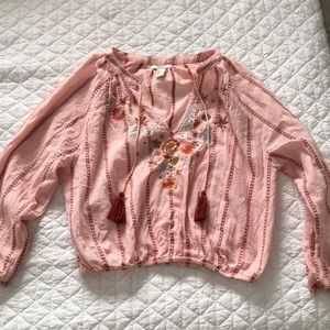 Forever 21 embroidered top with elastic bottom